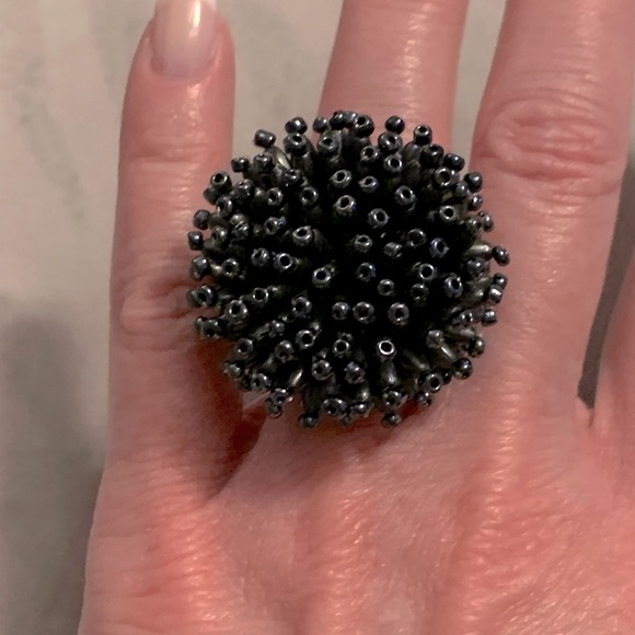 New Beaded Pom Pom stretch ring from MOMA in NYC - Picture 1 of 4